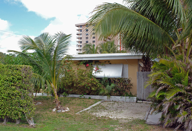 Villa Del Sol Apartments in Pompano Beach, FL - Building Photo - Building Photo