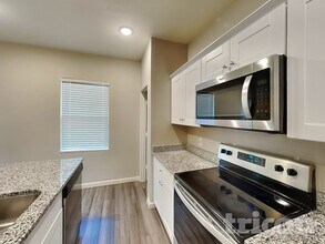 2609 Sanders Crk Rd, Unit 6K in Glenn Heights, TX - Building Photo - Building Photo