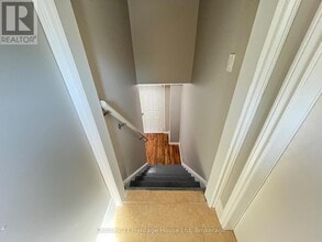 375 W Acres Dr in Guelph, ON - Building Photo - Building Photo