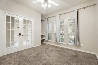 6605 Fallen Breeze Ln in San Leon, TX - Building Photo - Building Photo