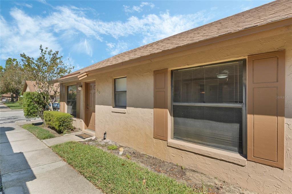 310 Douglas Way in Winter Garden, FL - Building Photo