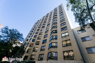 422 W Wellington Ave, Unit M05B Apartments