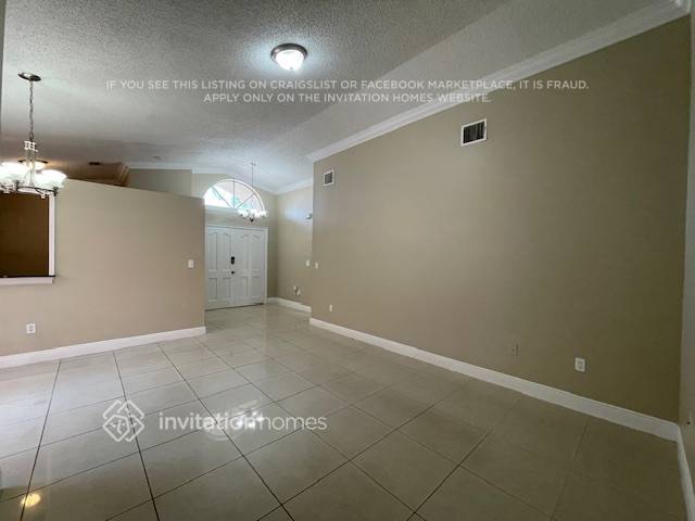 15548 SW 138th Pl in Miami, FL - Building Photo - Building Photo