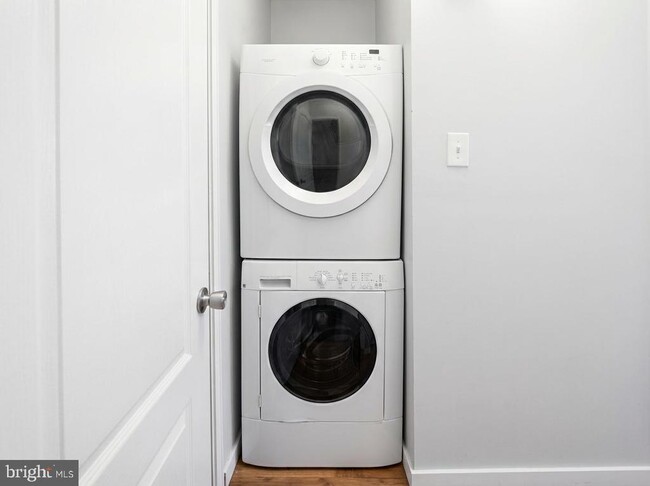 1525 W Seybert St in Philadelphia, PA - Building Photo - Building Photo