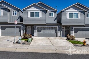 7415 NE 136th Ave in Vancouver, WA - Building Photo