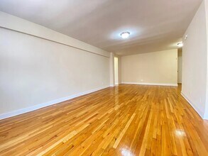 308 W 92nd St in New York, NY - Building Photo - Building Photo