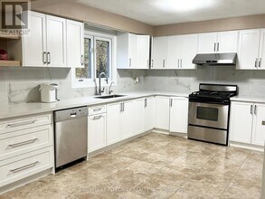 61 Morbank Dr in Toronto, ON - Building Photo - Building Photo