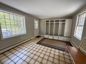 5 Gove Rd in Exeter, NH - Building Photo - Building Photo