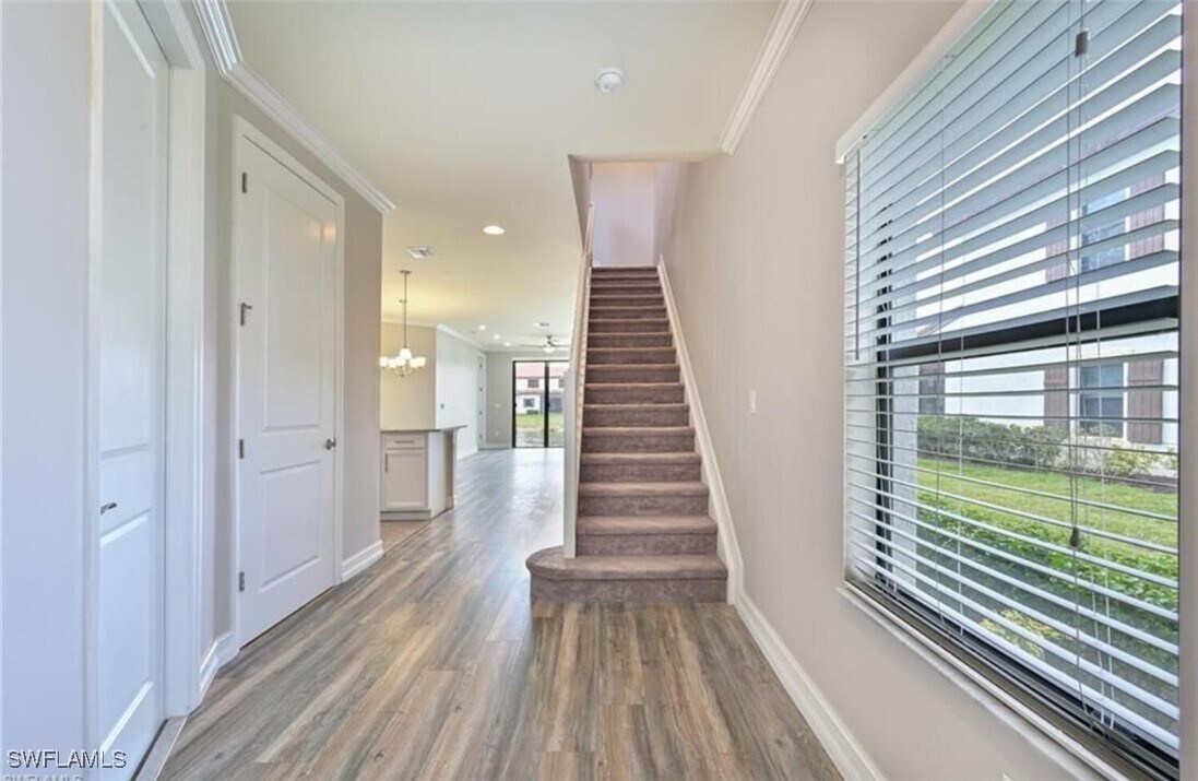 7948 Bristol Cir in Naples, FL - Building Photo