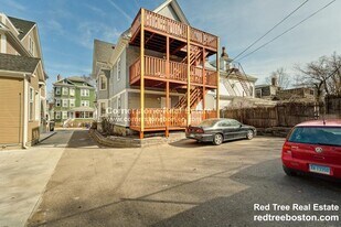 28 Hillside St, Unit 1 in Boston, MA - Building Photo
