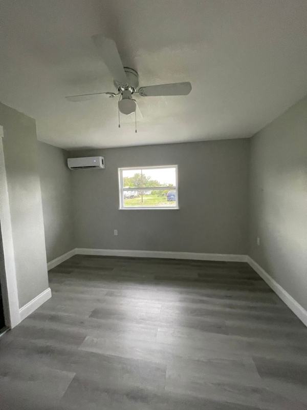 1122 Neptune Dr