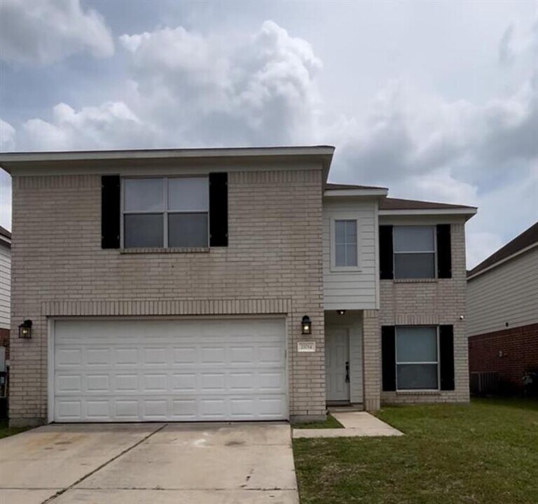 21014 Fox Walk Trail in Humble, TX - Building Photo