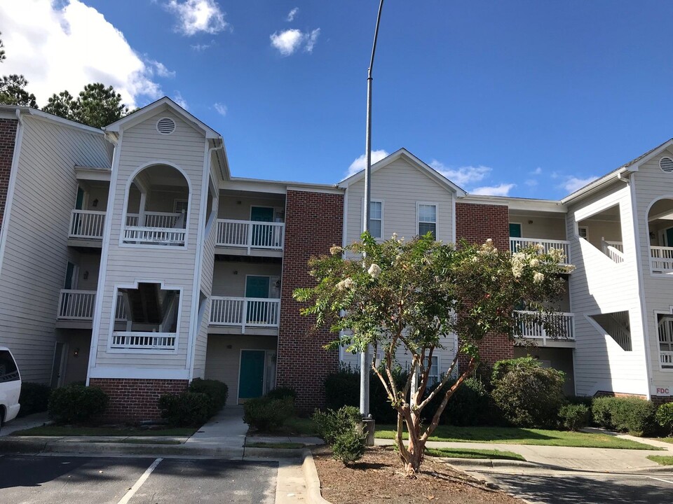 901 Litchfield Way in Wilmington, NC - Foto de edificio