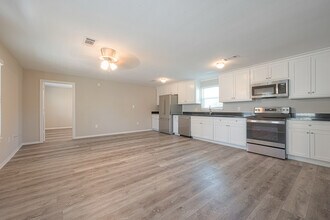 1547 Garden Rd-Unit -1547 in Pearland, TX - Building Photo - Building Photo