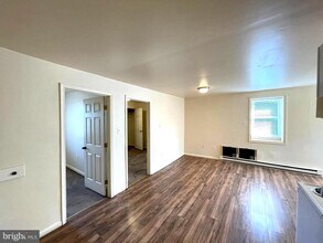 341 Bethune Ave-Unit -APT B in Hagerstown, MD - Building Photo - Building Photo