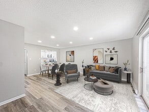 Yorktowne Pointe Townhomes in York, PA - Foto de edificio - Building Photo