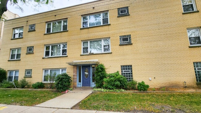 2657 W Carmen Ave-Unit -6 in Chicago, IL - Building Photo - Building Photo