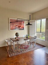 9080 Shoreham Dr in West Hollywood, CA - Building Photo - Building Photo