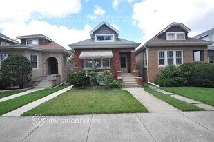 5458 N Marmora Ave in Chicago, IL - Building Photo