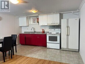 244 Maxwell St in Toronto, ON - Building Photo - Building Photo