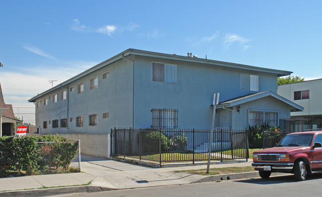 2646 Corning St in Los Angeles, CA - Building Photo - Building Photo