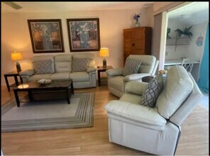 5400 Peppertree Dr in Ft. Myers, FL - Building Photo - Building Photo