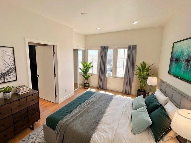 3919 1/2-31-2 Mont Clair St in Los Angeles, CA - Building Photo - Building Photo