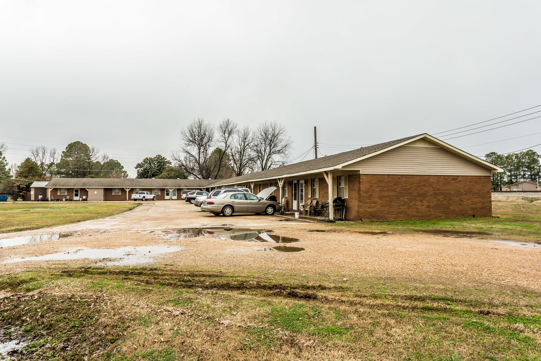 2407 Willow Rd in Jonesboro, AR - Building Photo