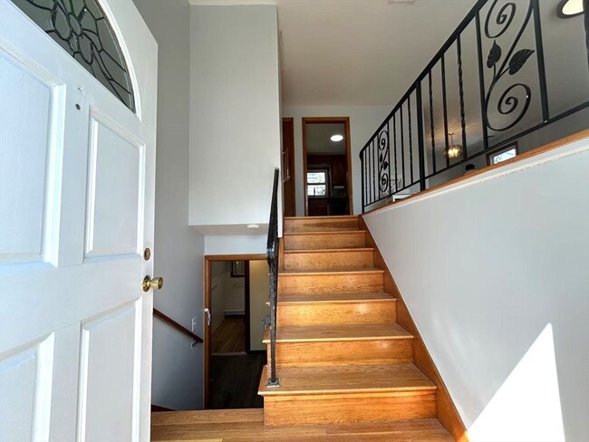 122 Running Brook Rd in Boston, MA - Building Photo - Building Photo
