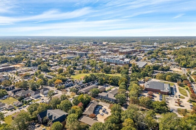 property at 324 N Ross St