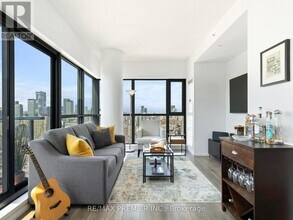 159-3159 Dundas St E in Toronto, ON - Building Photo - Building Photo