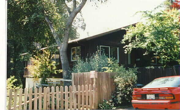 1165 Hendley St in Santa Rosa, CA - Building Photo