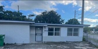 1996 Rutland St in Opa Locka, FL - Building Photo