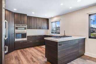 718 S Catalina Ave in Redondo Beach, CA - Building Photo - Building Photo
