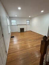 318 E Park Pl in Jeffersonville, IN - Building Photo - Building Photo