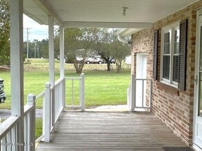 2064 Fountaintown Rd in Chinquapin, NC - Building Photo - Building Photo