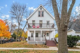 1203 Vilas Ave, Unit 2 in Madison, WI - Building Photo