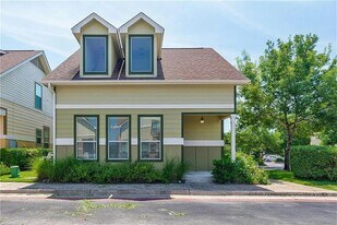 10700 Macmora Rd in Austin, TX - Building Photo