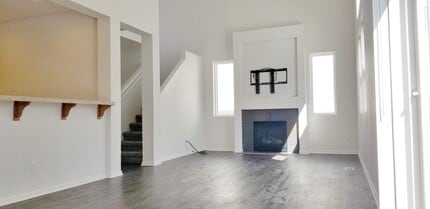 865 Ebbets Dr in Tumwater, WA - Building Photo - Building Photo