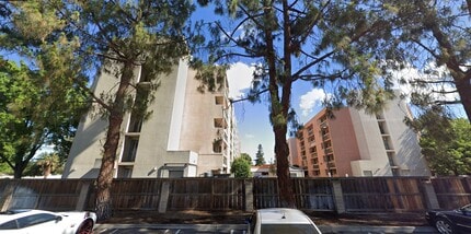 530 Coffee Rd in Modesto, CA - Building Photo - Building Photo