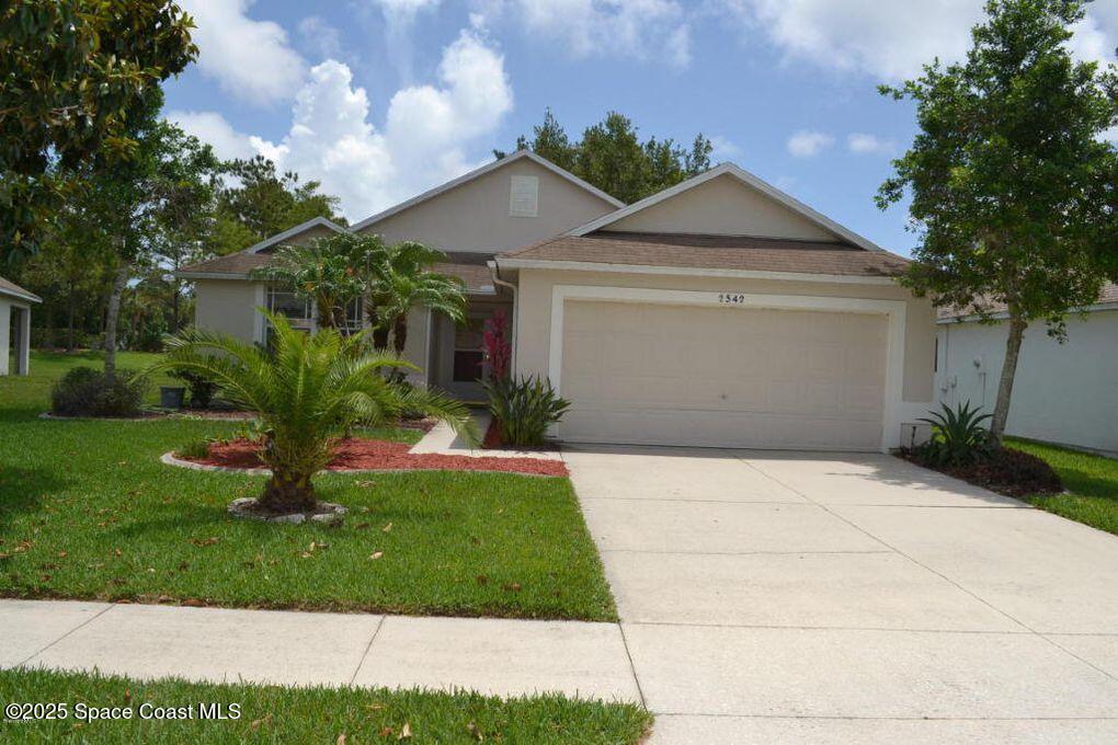 2542 Ventura Cir in Melbourne, FL - Building Photo