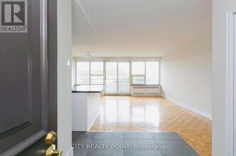 10-510 Shallmar Blvd in Toronto, ON - Building Photo - Building Photo