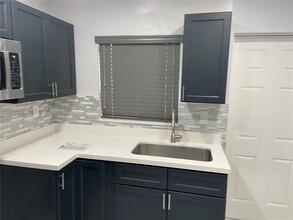 1501 NW 8th Ave-Unit -E-W in Fort Lauderdale, FL - Building Photo - Building Photo