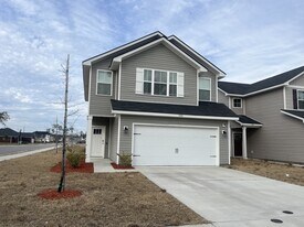 100 Centennial Ct in Hinesville, GA - Building Photo