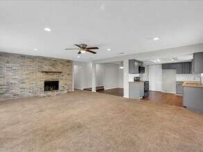 8406 Daycoach Ln in Houston, TX - Building Photo - Building Photo