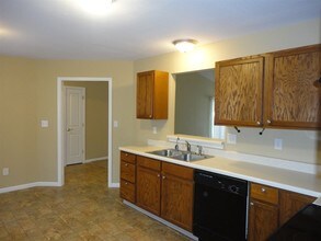 5423 Twin Bridge Ct in Indianapolis, IN - Building Photo - Building Photo