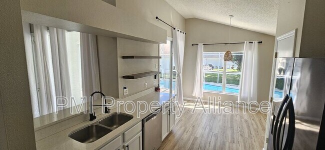 4902 Monarch Ln in Kissimmee, FL - Building Photo - Building Photo