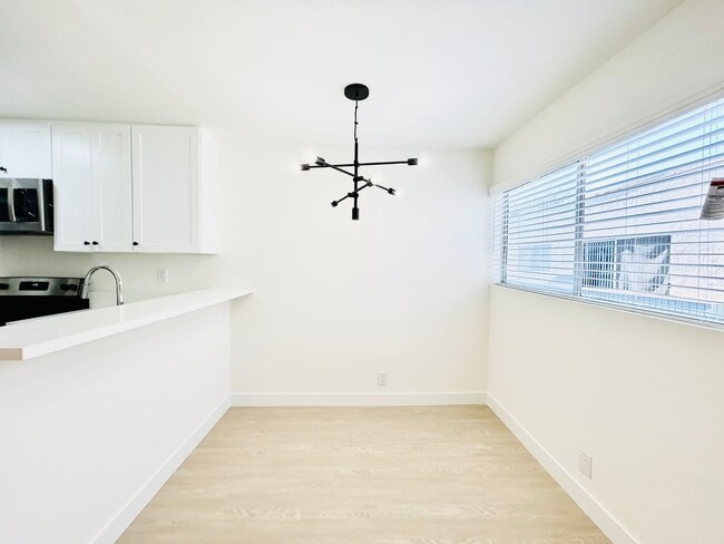 3550 Jasmine Ave in Los Angeles, CA - Building Photo - Building Photo
