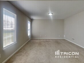 7237 Kimble Dr in Indianapolis, IN - Building Photo - Building Photo