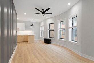 7736 N Eastlake Terrace in Chicago, IL - Building Photo - Building Photo